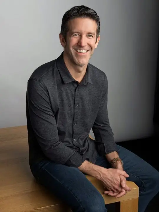 Ternus CEO baru Apple 