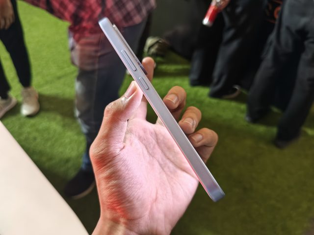 iQOO Z11 Resmi Rilis, Kembali Pecahkan Rekor sebagai Hape dengan Baterai Terbesar di Indonesia 34 75e678fb87b684532ad66362d74bf7d3