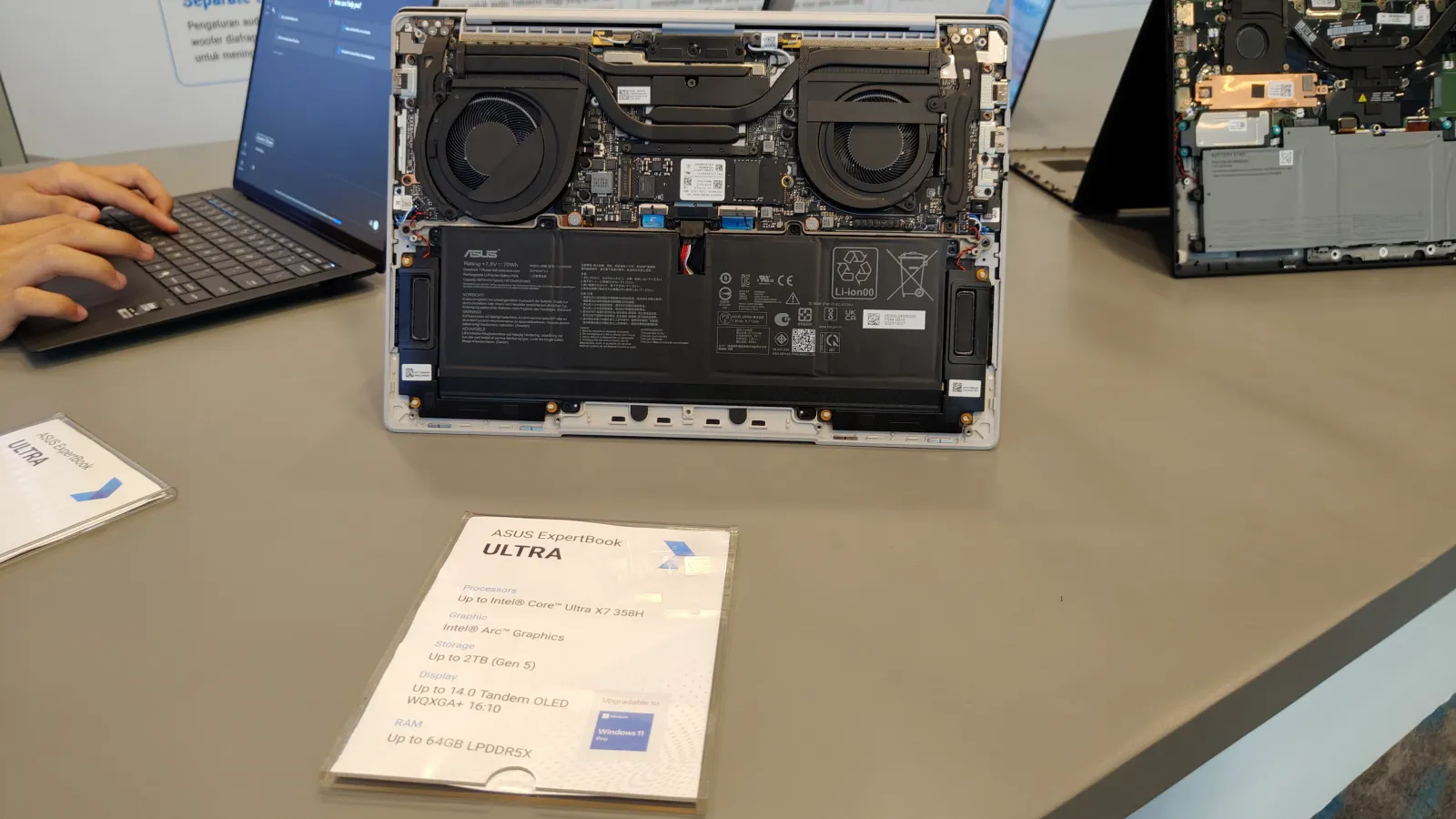 ASUS ExpertBook Ultra (6)