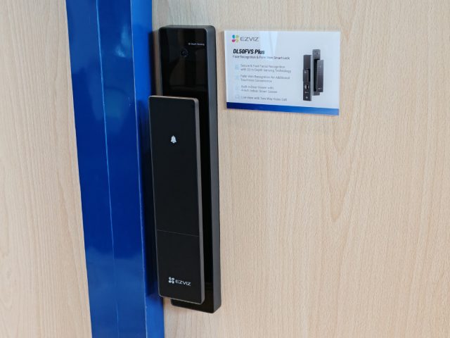 EZVIZ DL50FVS Plus dan DL20FVS Plus Resmi Dirilis, Bisa Buka Pintu Dengan Wajah dan Telapak Tangan! 2 IMG20260526092552 Custom