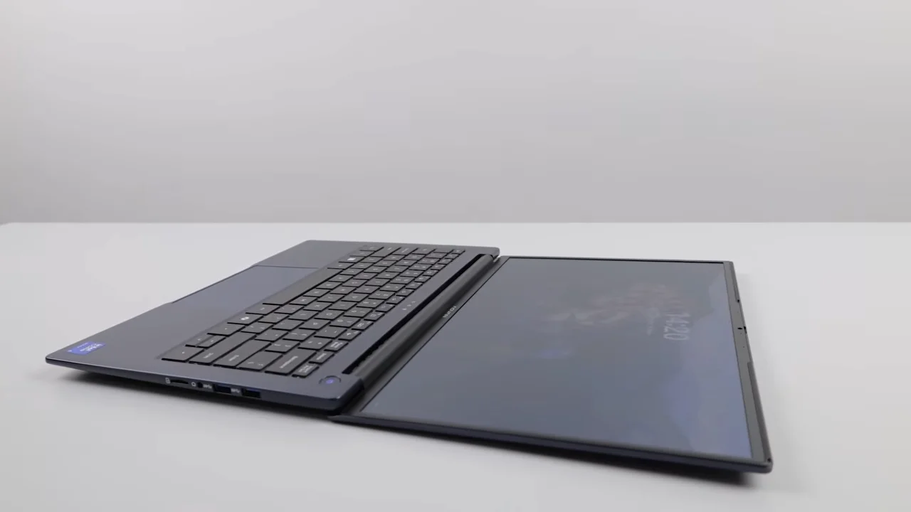 ADVAN AI Gen Ultra T 16