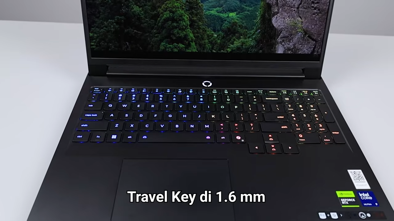 Lenovo Legion Pro 7i FIFA World Cup Edition 19