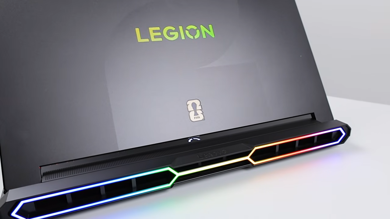 Lenovo Legion Pro 7i FIFA World Cup Edition 9