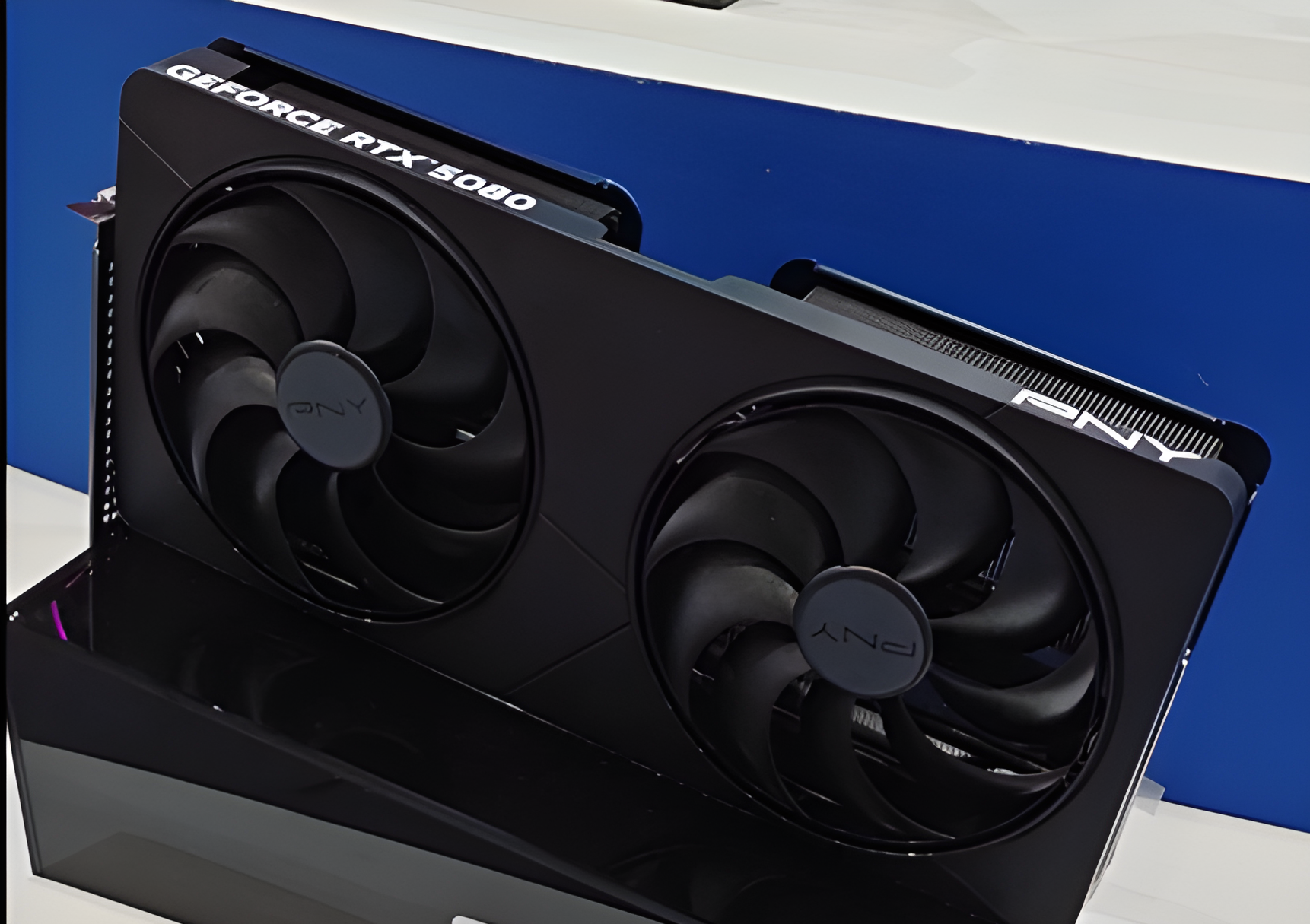 PNY Pamer RTX 50 Series Slim di Computex 2026, Tetap Kencang Meski Lebih Tipis 4 PNY RTX 50 series Slim