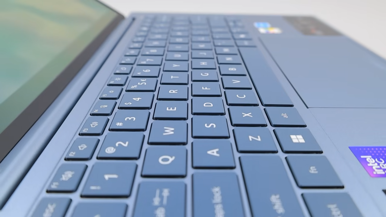 Review Acer Swift Go 14 AI Pro Edition: Ringan, Ringkas, Baterai Awet dan Bisa Gaming? 12 Acer Swift Go 14 AI Pro Edition 20