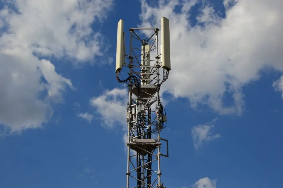 Apa Itu 5G? Pengertian, Cara Kerja, dan Manfaatnya 2 BTS 5G