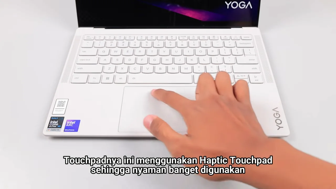Lenovo Yoga Slim 7i Ultra Aura Edition 24