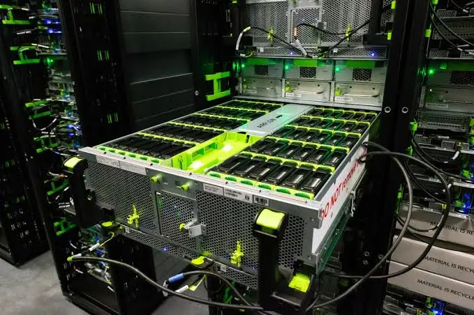 Meta Sulap RAM DDR4 Bekas Buat Server AI, Pangkas Kebutuhan Server hingga 25% 5 meta server AI RAM DDR4 Bekas