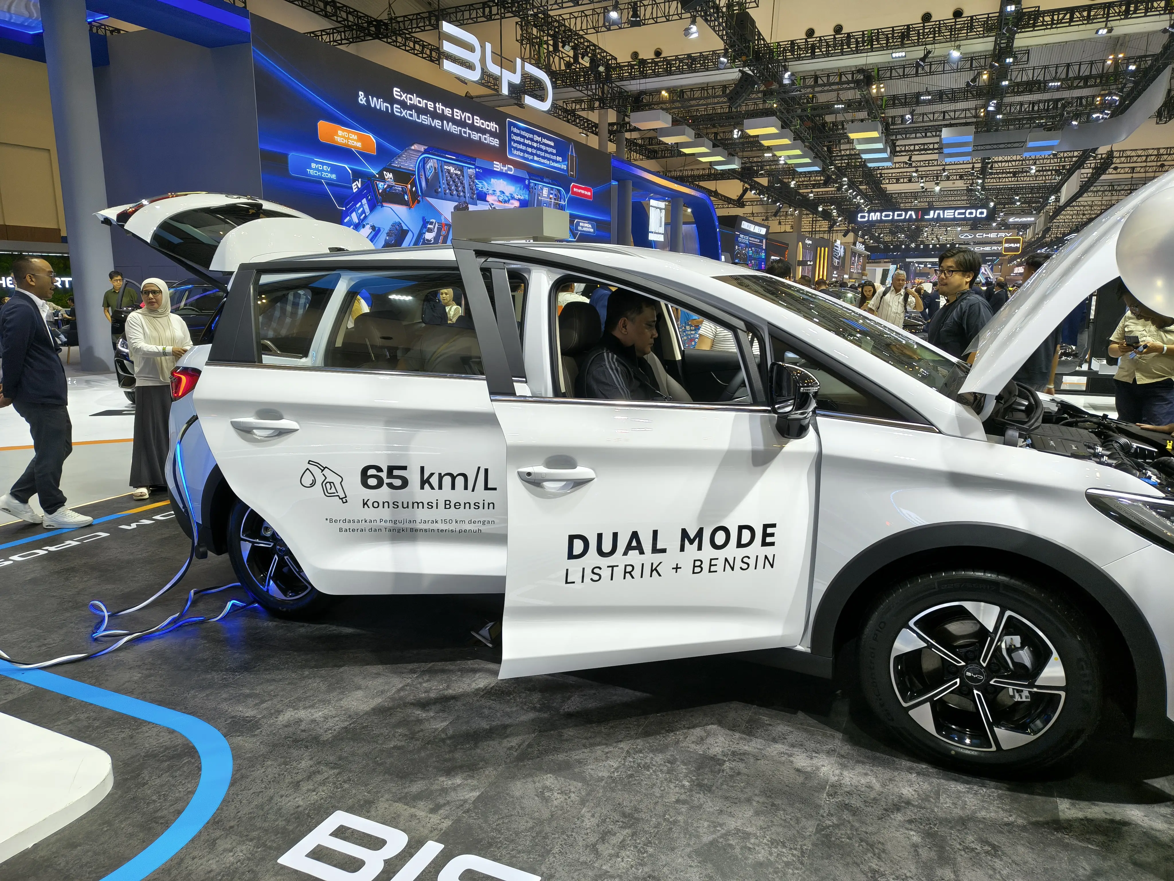 BYD Jelaskan Cara Kerja Teknologi Dual Mode di M6 DM, Motor Listrik Jadi Penggerak Utama 8 BYD M6 DM Dual Mode