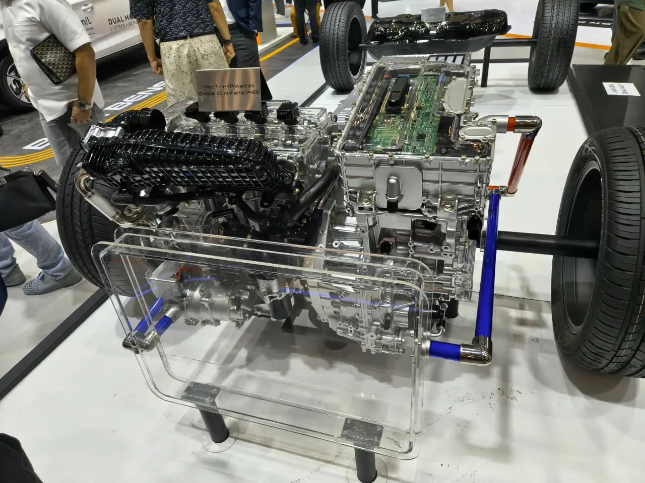 BYD Klaim M6 DM Bisa Pangkas Biaya Operasional hingga 60 Persen, Maintenance 30 Persen 5 BYD M6 DM Dual Mode
