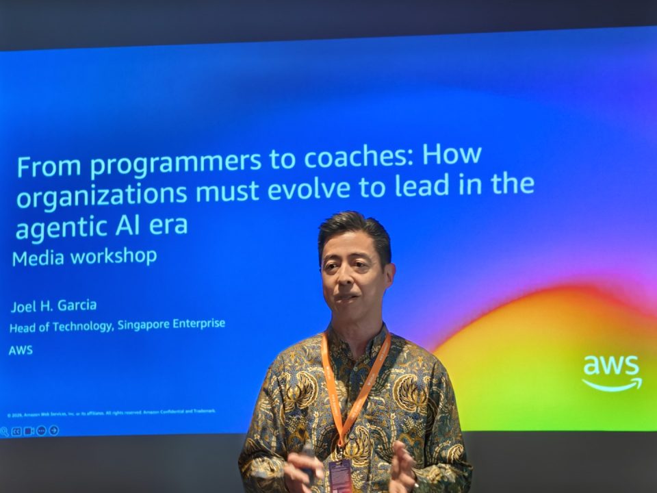 AWS Luncurkan Agentic Football Cup, Belajar AI Agentik Jadi Lebih Seru dan Kompetitif 1 Joel H. Garcia, Head of Technology, Singapore Enterprise, AWS ASEAN