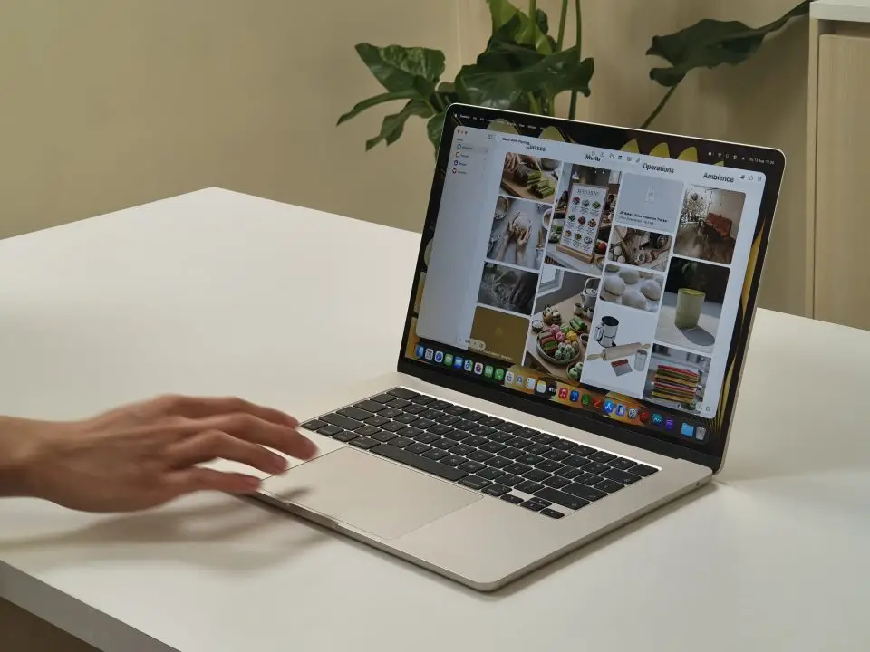 Apple Business Bawa Pengelolaan Bisnis ke Satu Platform, UMKM Pun Bisa Ikut Memanfaatkannya 2 IMG 20260813 110432339 HDR