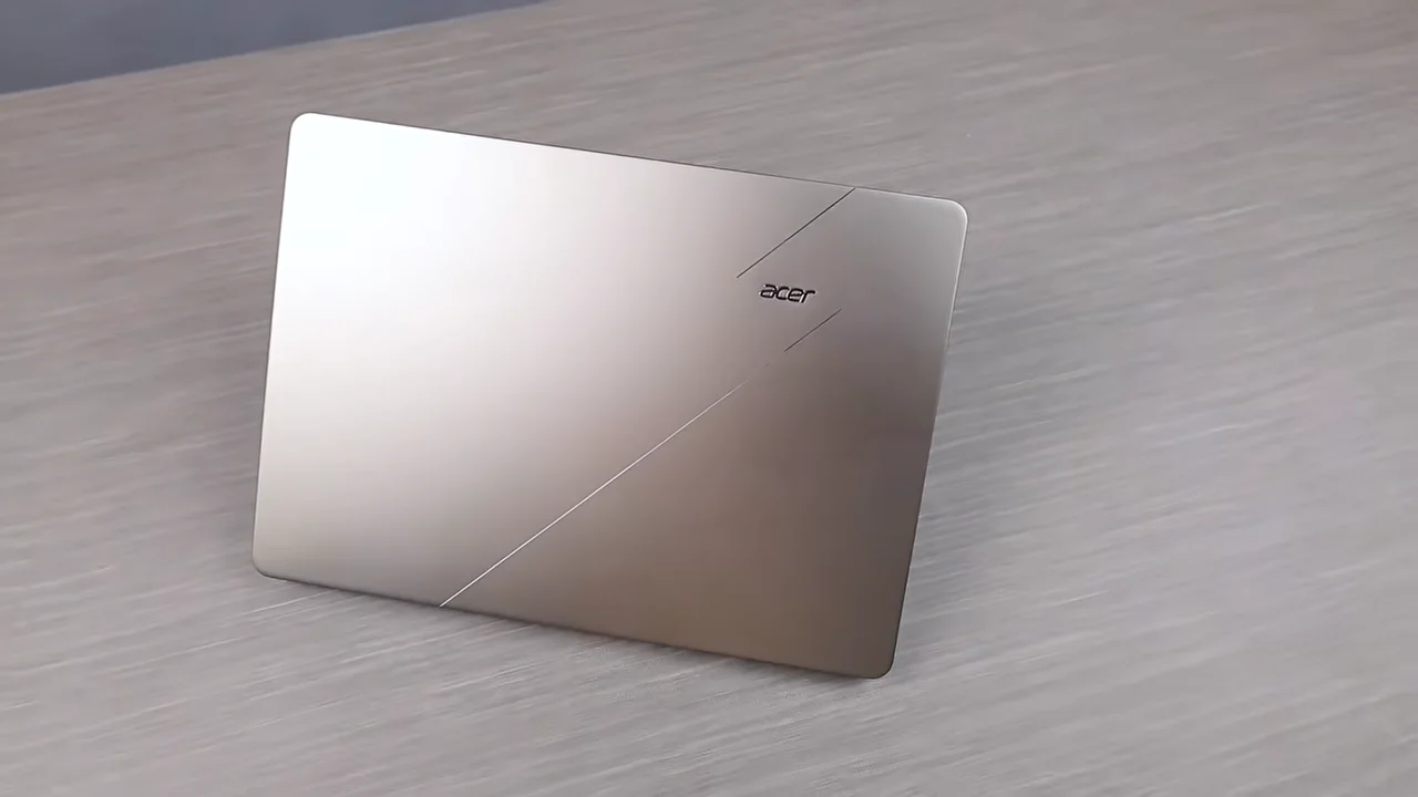 Acer Swift Air 14 AI 11