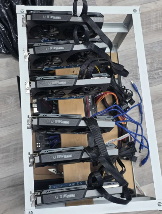 Saat Harga GPU Mahal, Orang Ini Malah Dapat 12 RTX 3070 Gratis! 3 Rig Ethereum