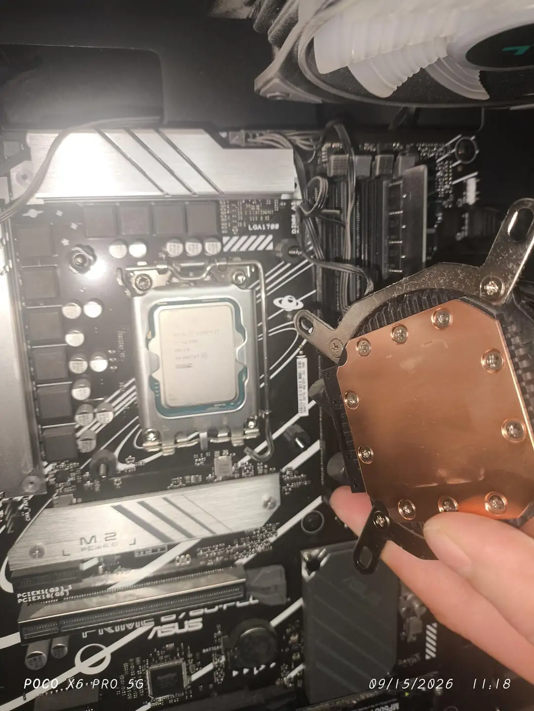 Sudah Dipakai 3 Tahun, PC dengan Core i7-12700K Ini Jalan Tanpa Thermal Paste 11 Core i7-12700K tanpa thermal paste