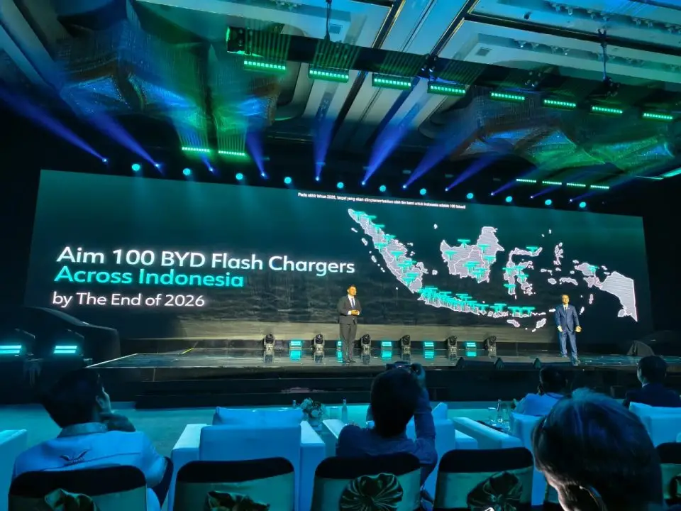 BYD Flash Charging Resmi Hadir di Indonesia, Ngecas Mobil Listrik Full Cuma 9 Menit! 4 BYD Flash Charging 6