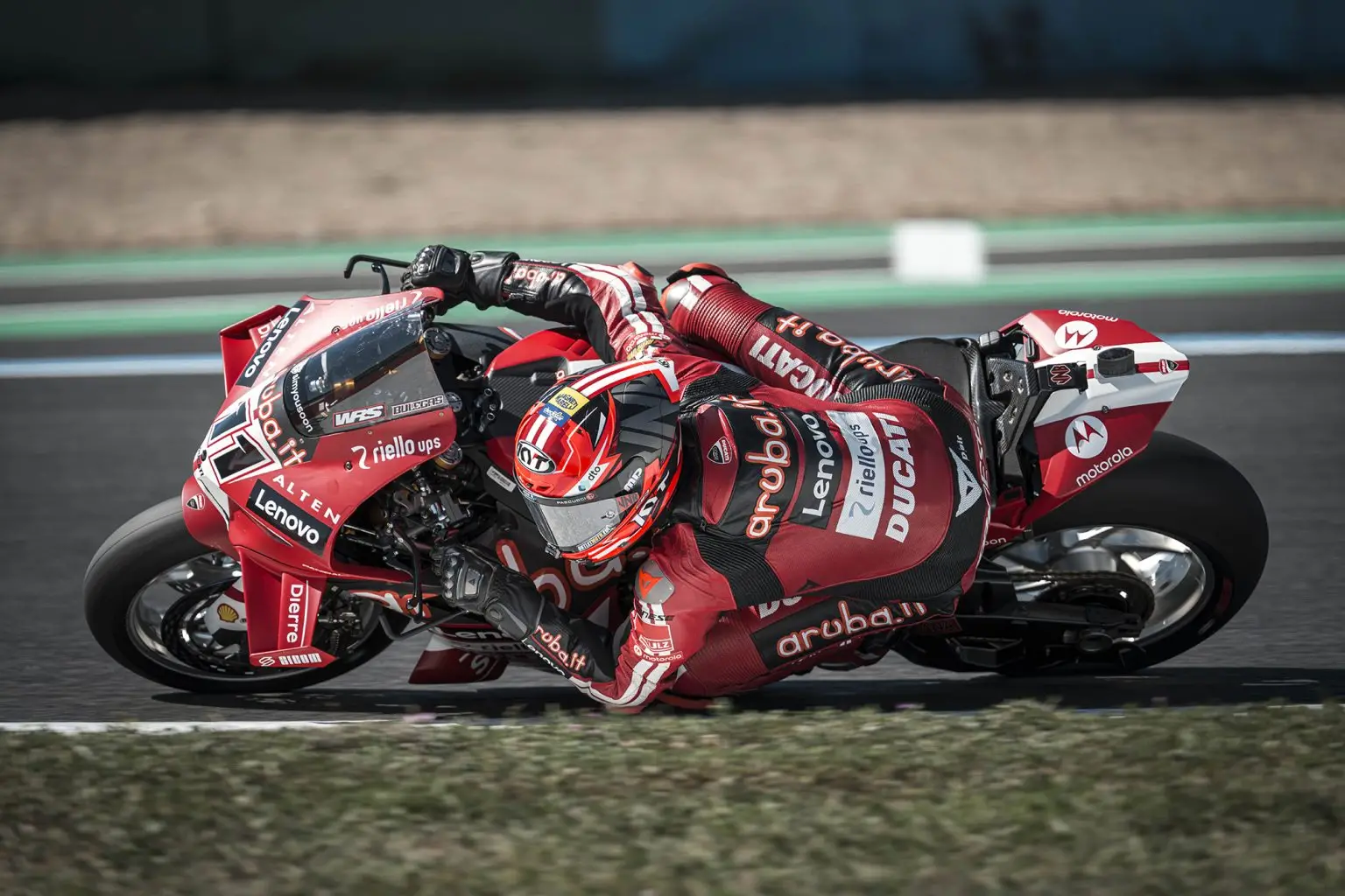 Lenovo Bikin Simulasi Motor Ducati untuk MotoGP 2027 50% Lebih Cepat 6 Kolaborasi Lenovo dengan Aruba.it Racing – Ducati di ajang WorldSBK
