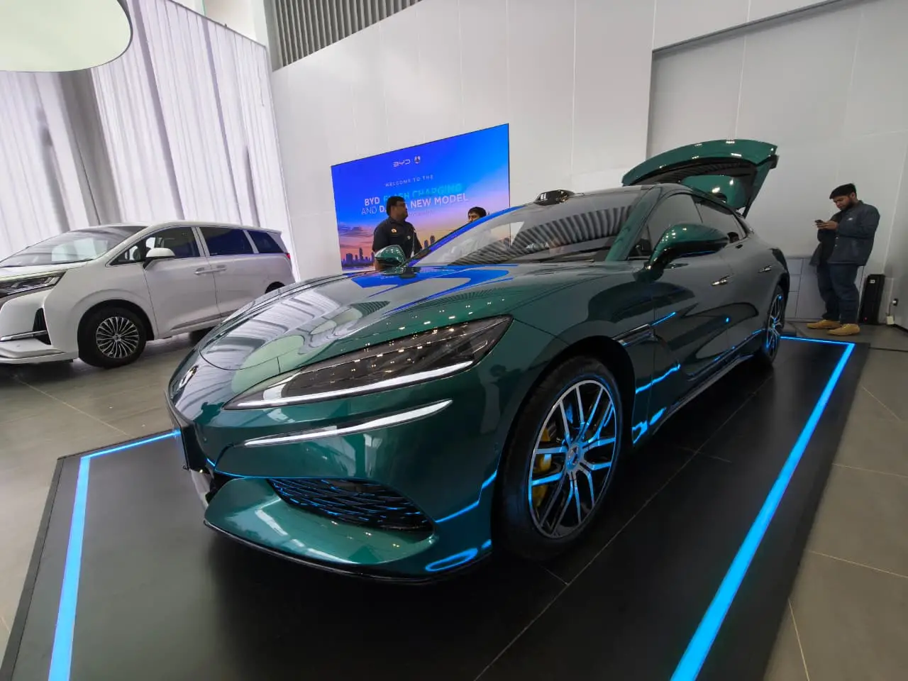 DANZA Z9 GT Meluncur di Indonesia, Harga Rp2,25 Miliar! 3 DANZA Z9 GT