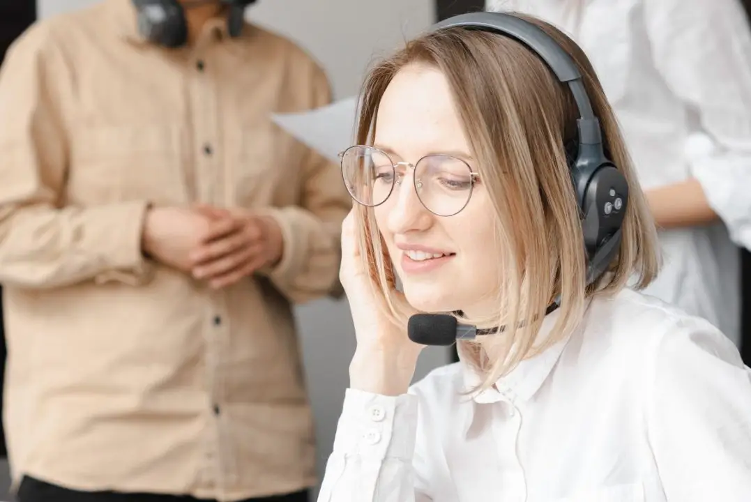 Apa Itu AI Assistant? Pengertian dan Contohnya 1 apa itu ai assistant